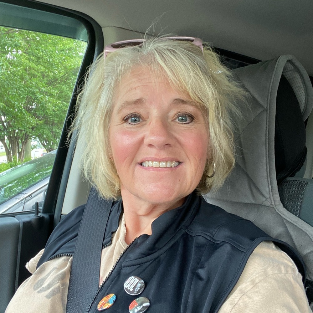 Meet your Posher, Noelle